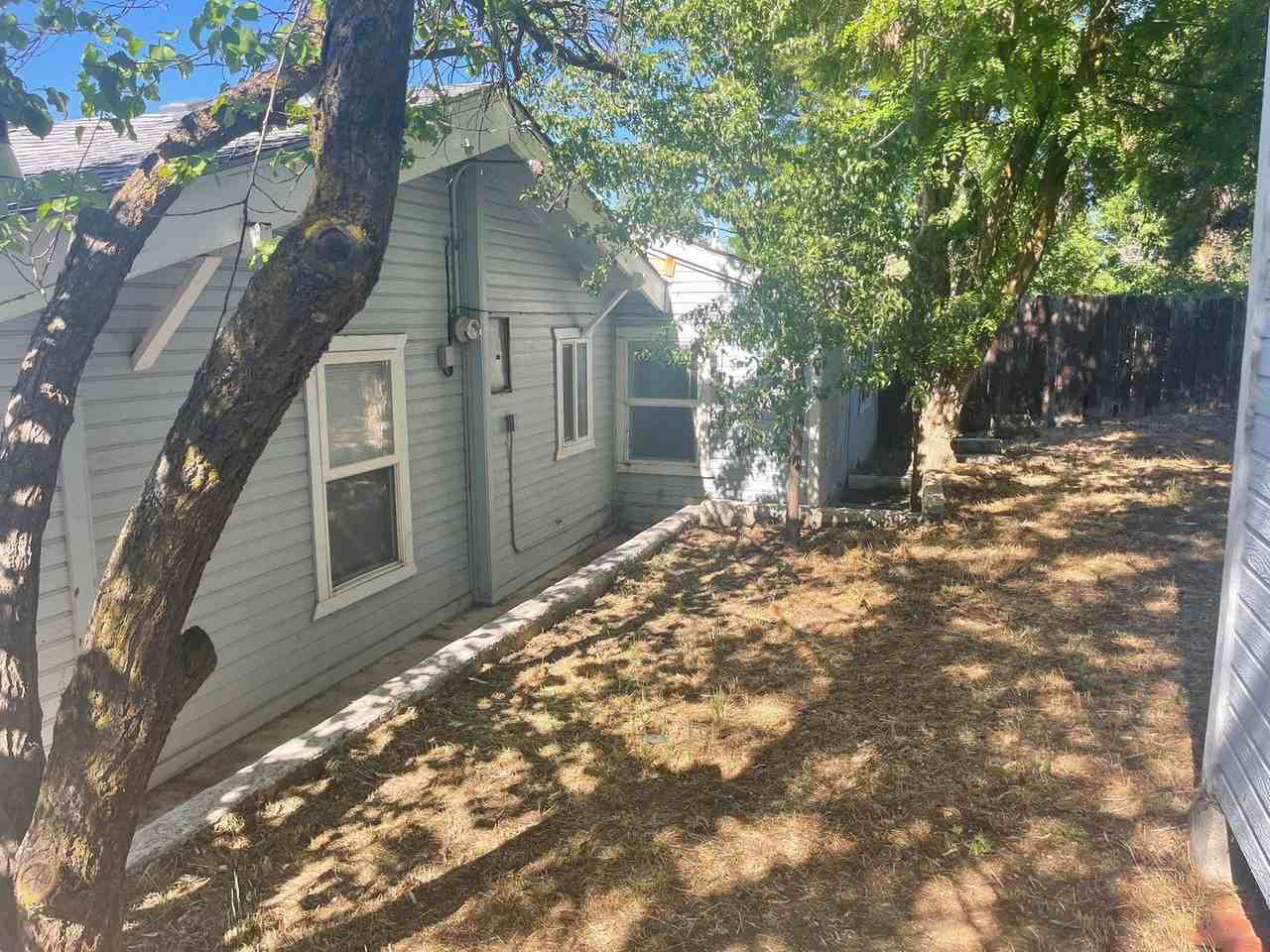 313 E Lowell St - Photo 4 of 23