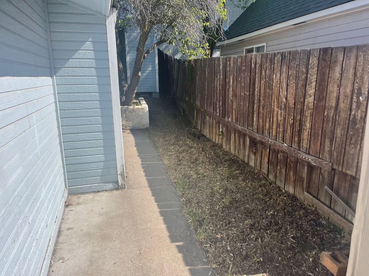 313 E Lowell St - Photo 6 of 23