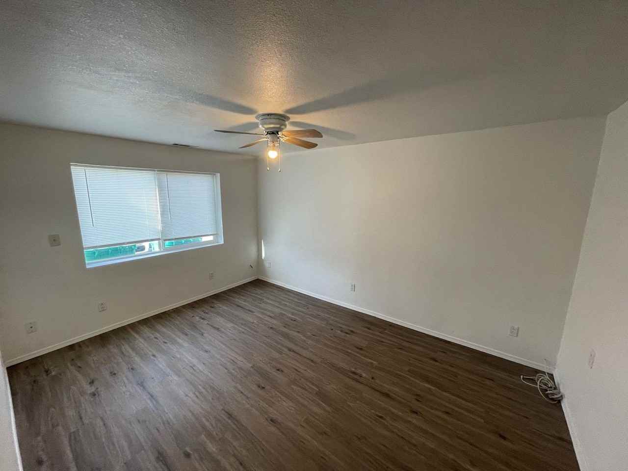 313 E Lowell St - Photo 7 of 23