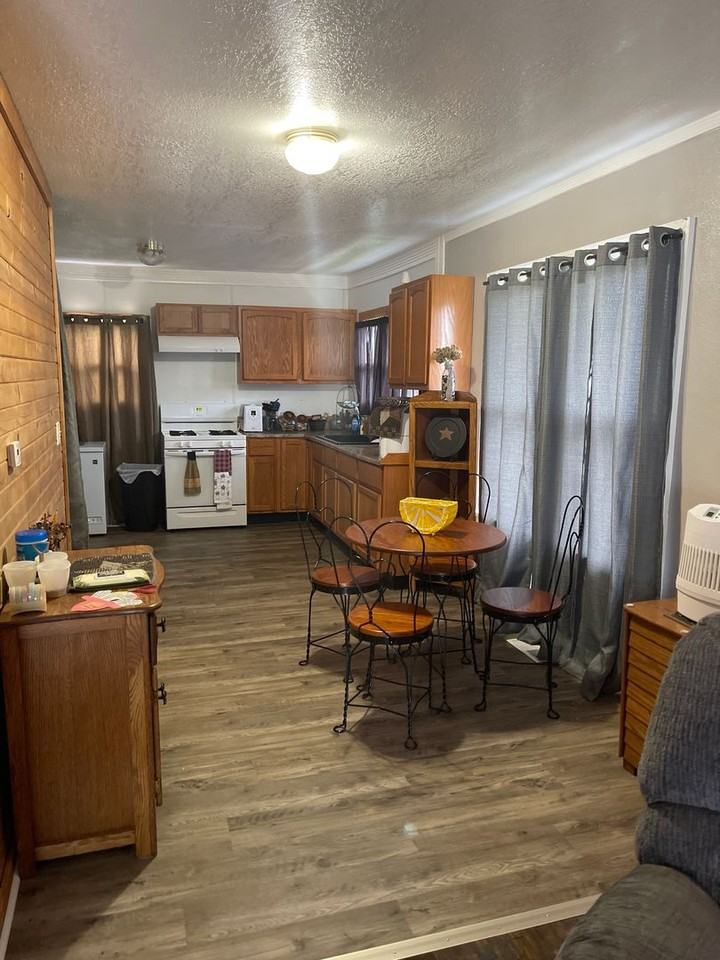 1510 12th St - Photo 3 of 14