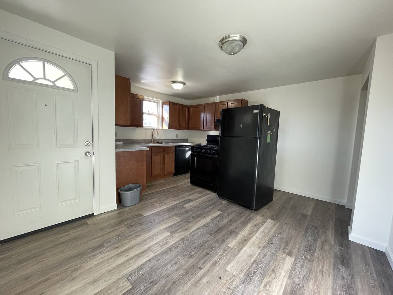 700 East 9th Avenue - Photo 3 of 9