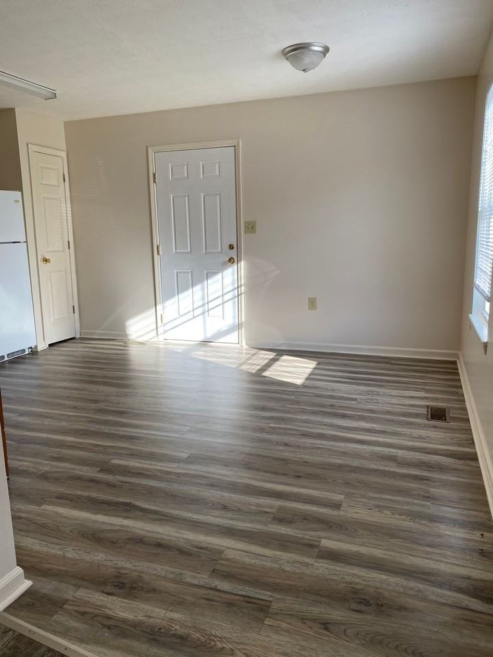 461 Darley Crk - Photo 2 of 9