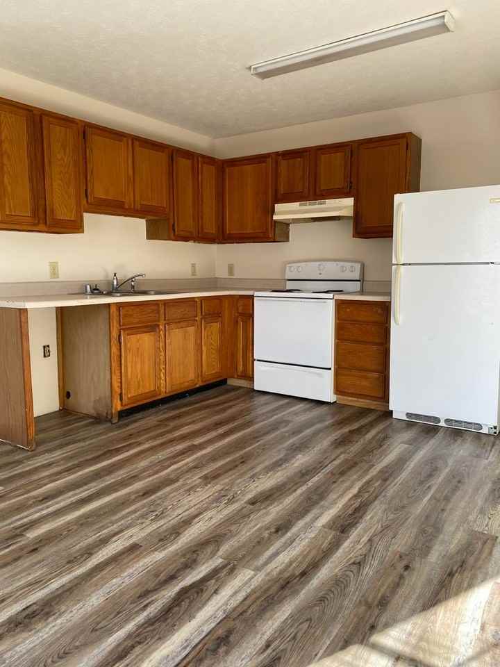 461 Darley Crk - Photo 3 of 9