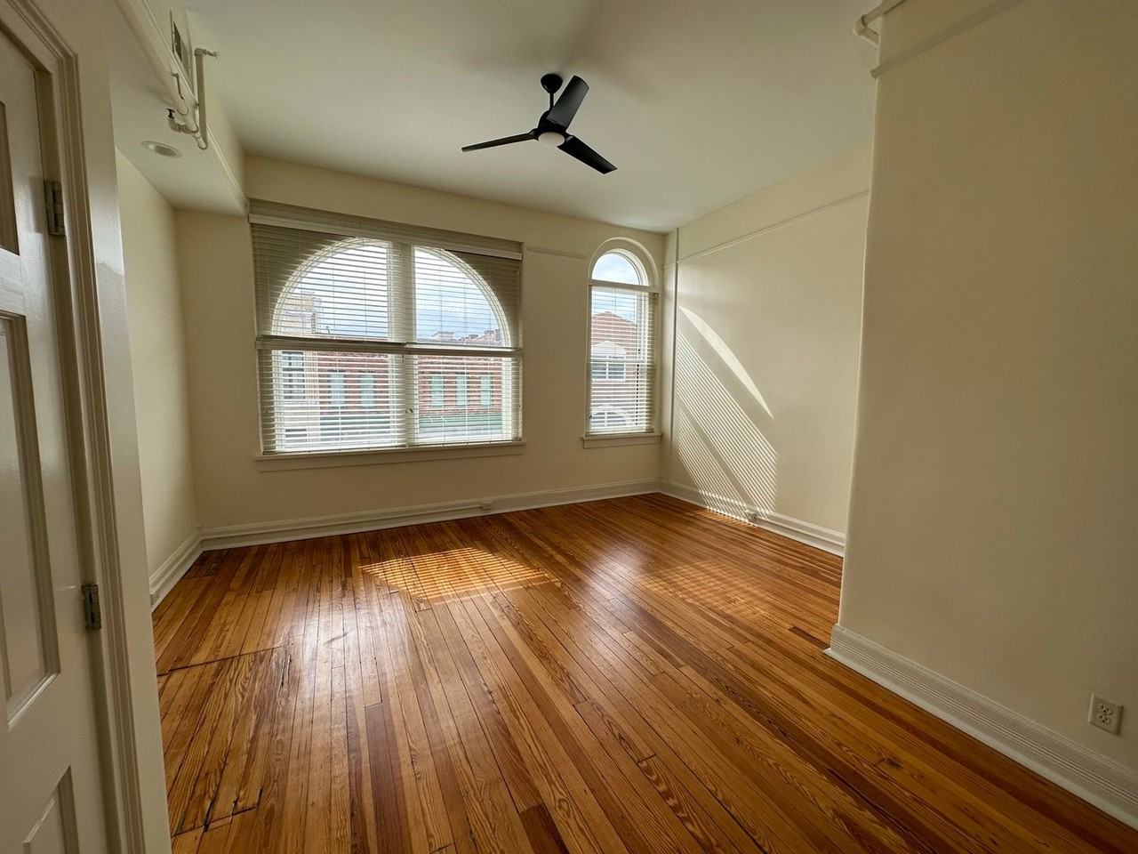 160A E Main St - Photo 7 of 18