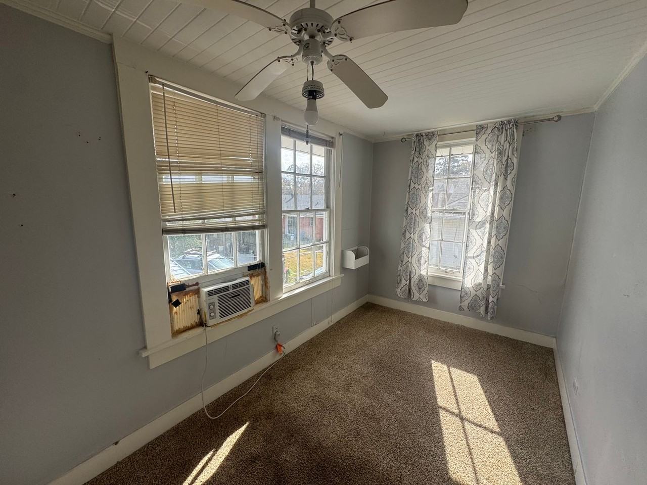 744 1/2 Ratcliff St - Photo 7 of 8