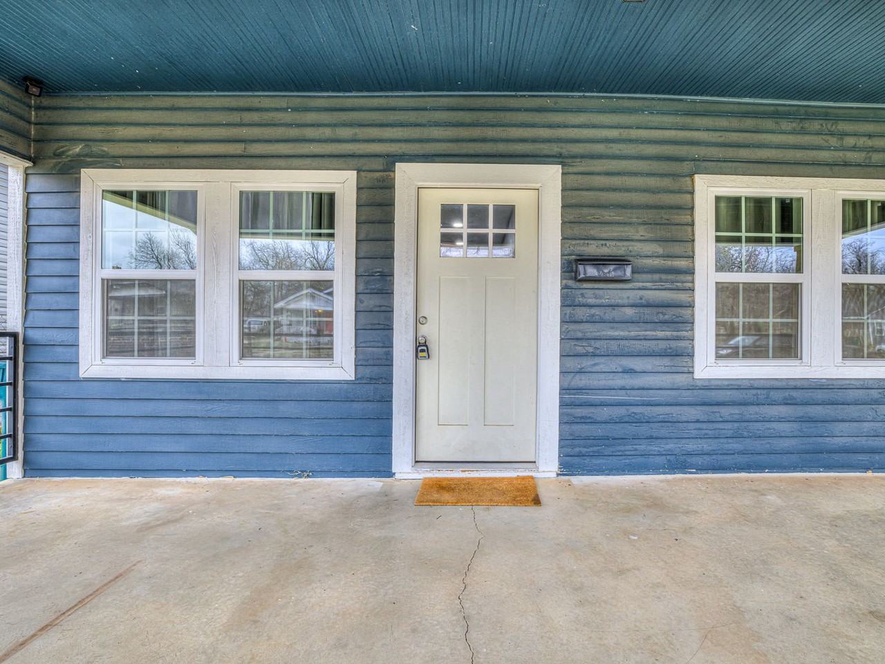 705 Northwest 34th Street - Photo 2 of 26