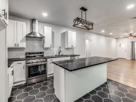 featured image of 705 Nw 34th St