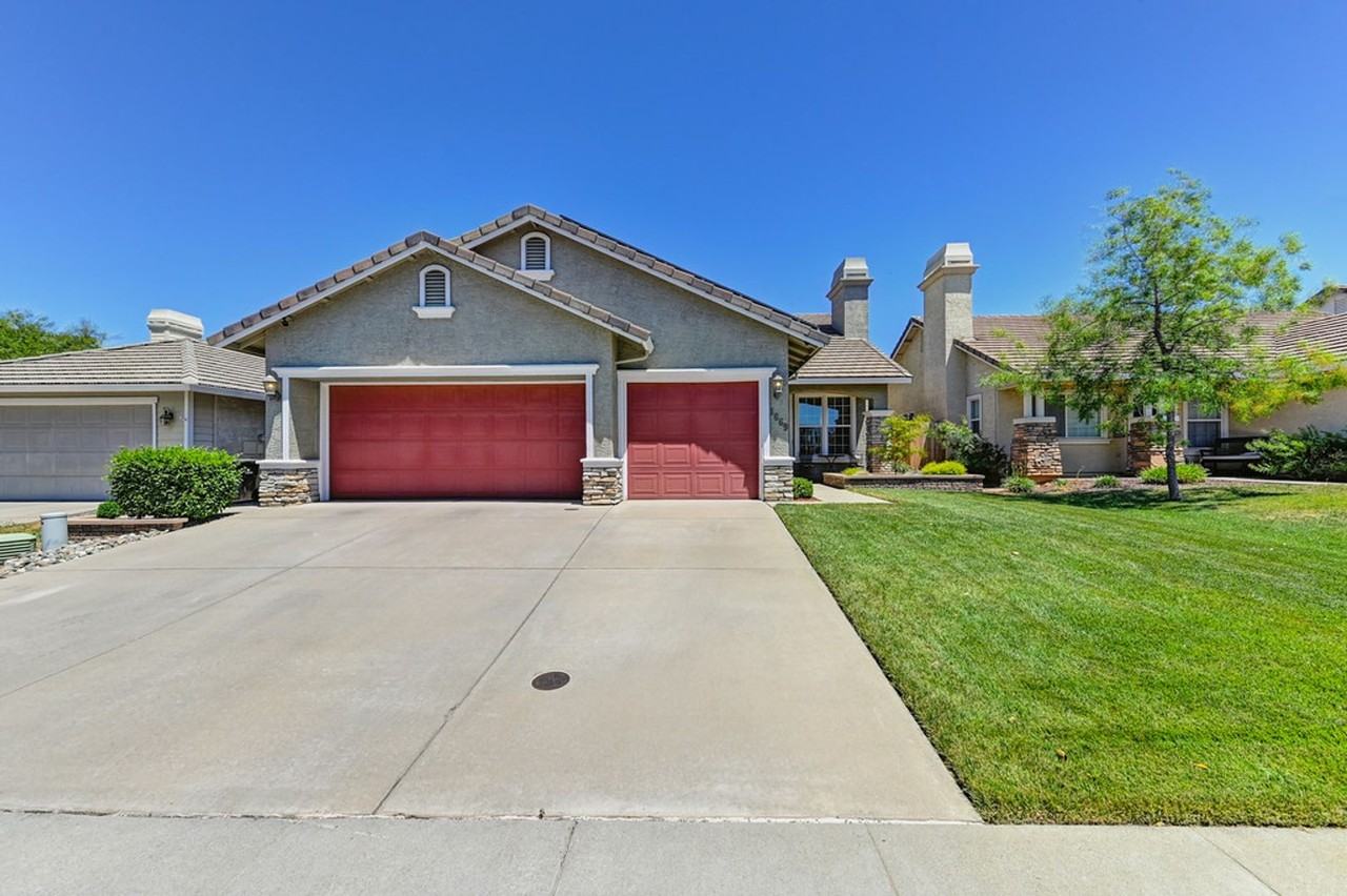 1669 Calabasa Dr - Photo 2 of 26