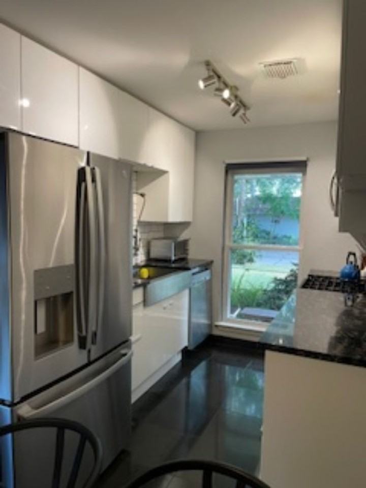 8455 Justin Ave - Photo 5 of 19