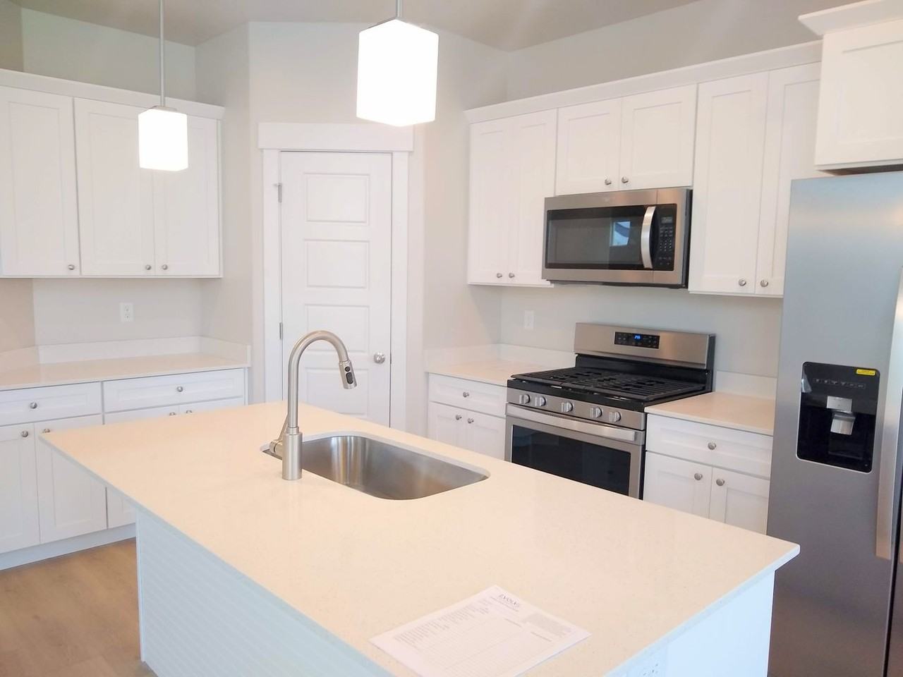 16056 S Bodmin Way - Photo 2 of 33