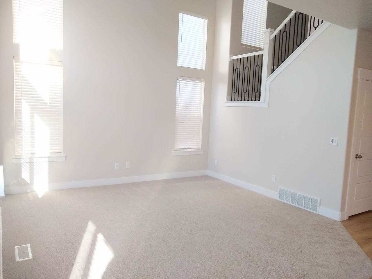 16056 S Bodmin Way - Photo 4 of 33