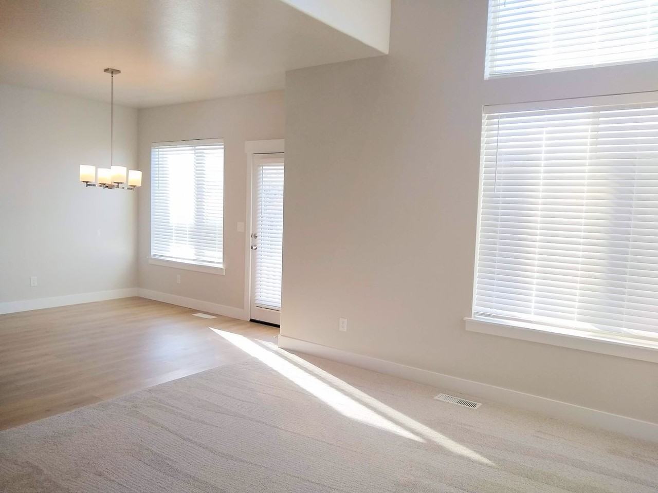16056 S Bodmin Way - Photo 5 of 33