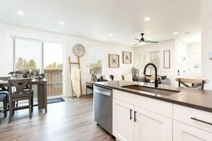 featured image of 3062 Ne Terreo Pl