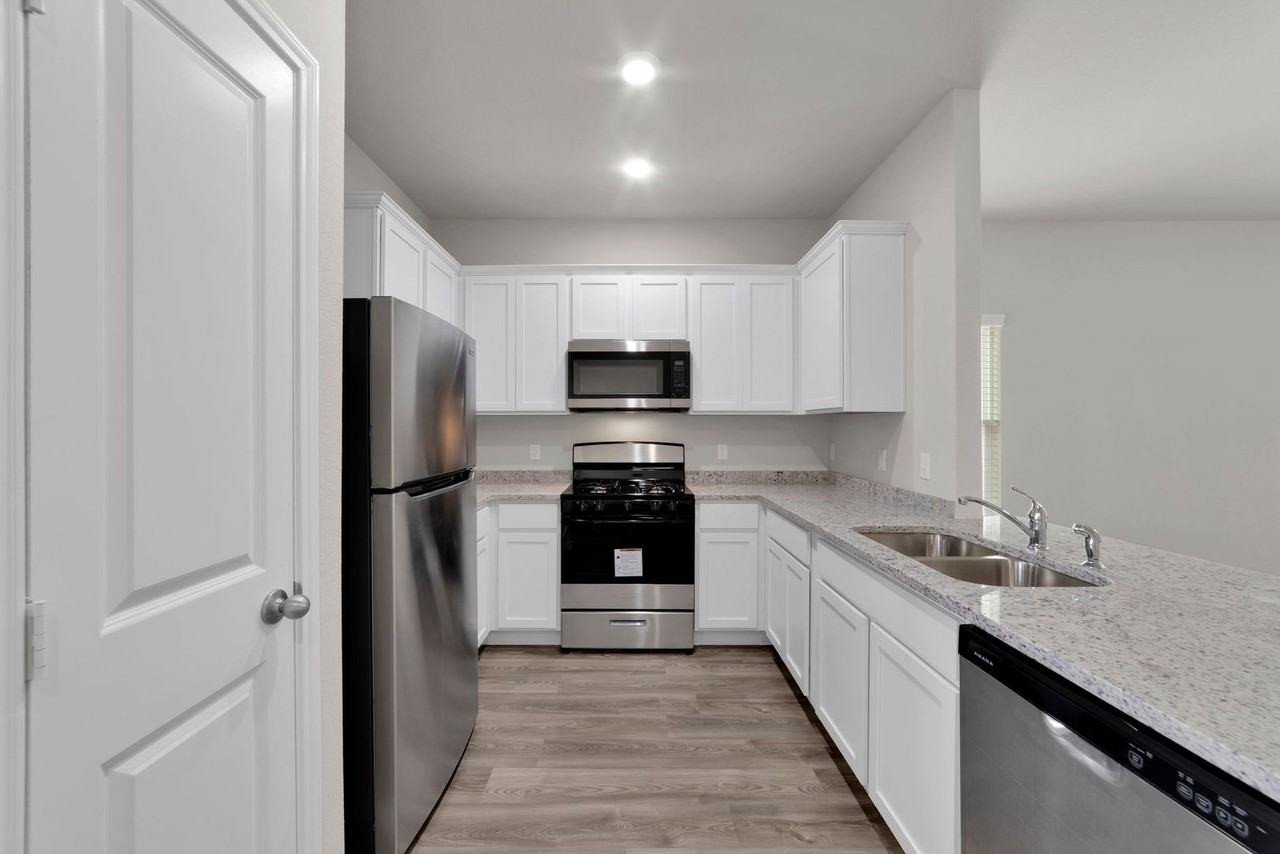 253 Marigold Drive - Photo 3 of 12