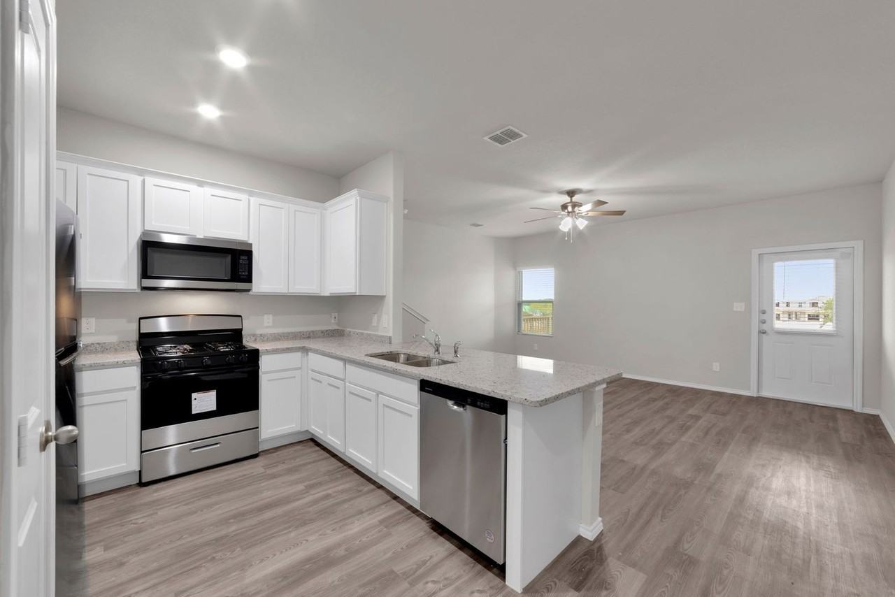 253 Marigold Drive - Photo 2 of 12