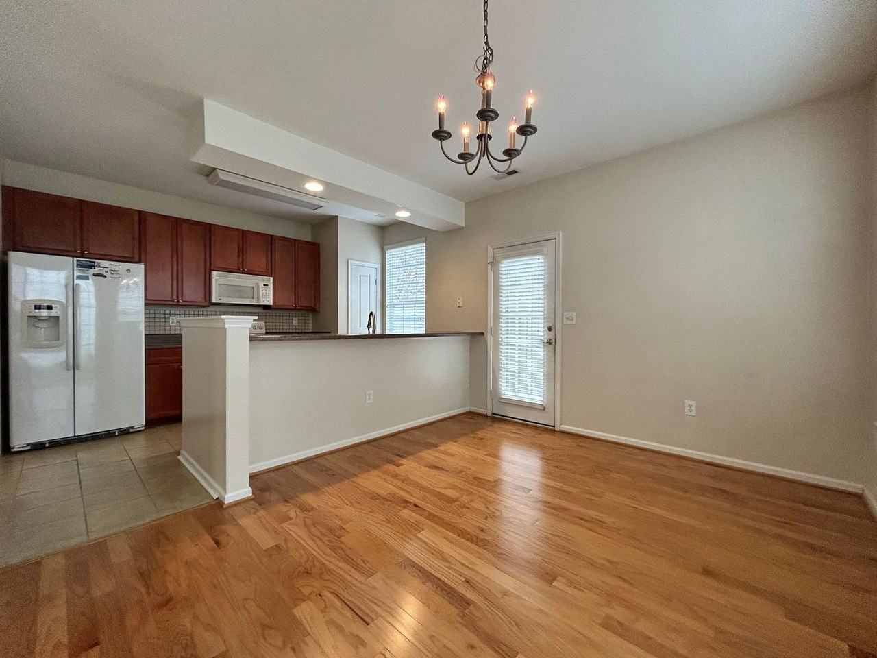 5329 Bramcote Pl - Photo 5 of 26