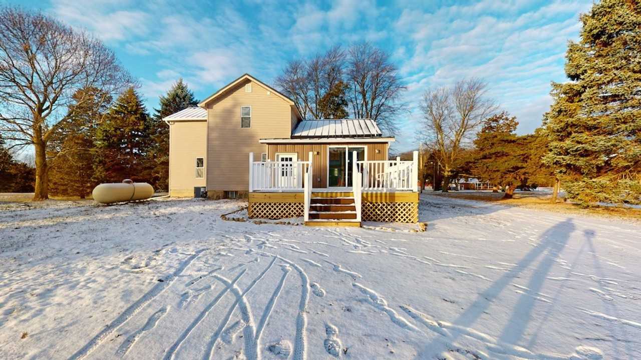 7792 Springmill Rd - Photo 2 of 20