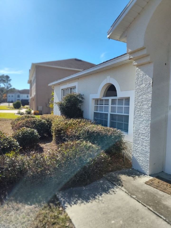 8026 Se 62nd Loop - Photo 3 of 18