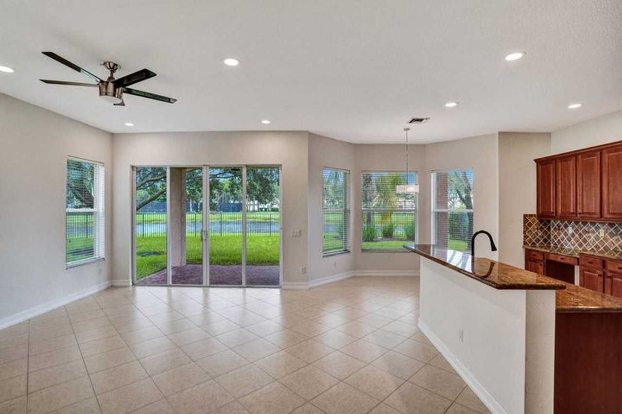 8736 Woodgrove Harbor Ln - Photo 3 of 21