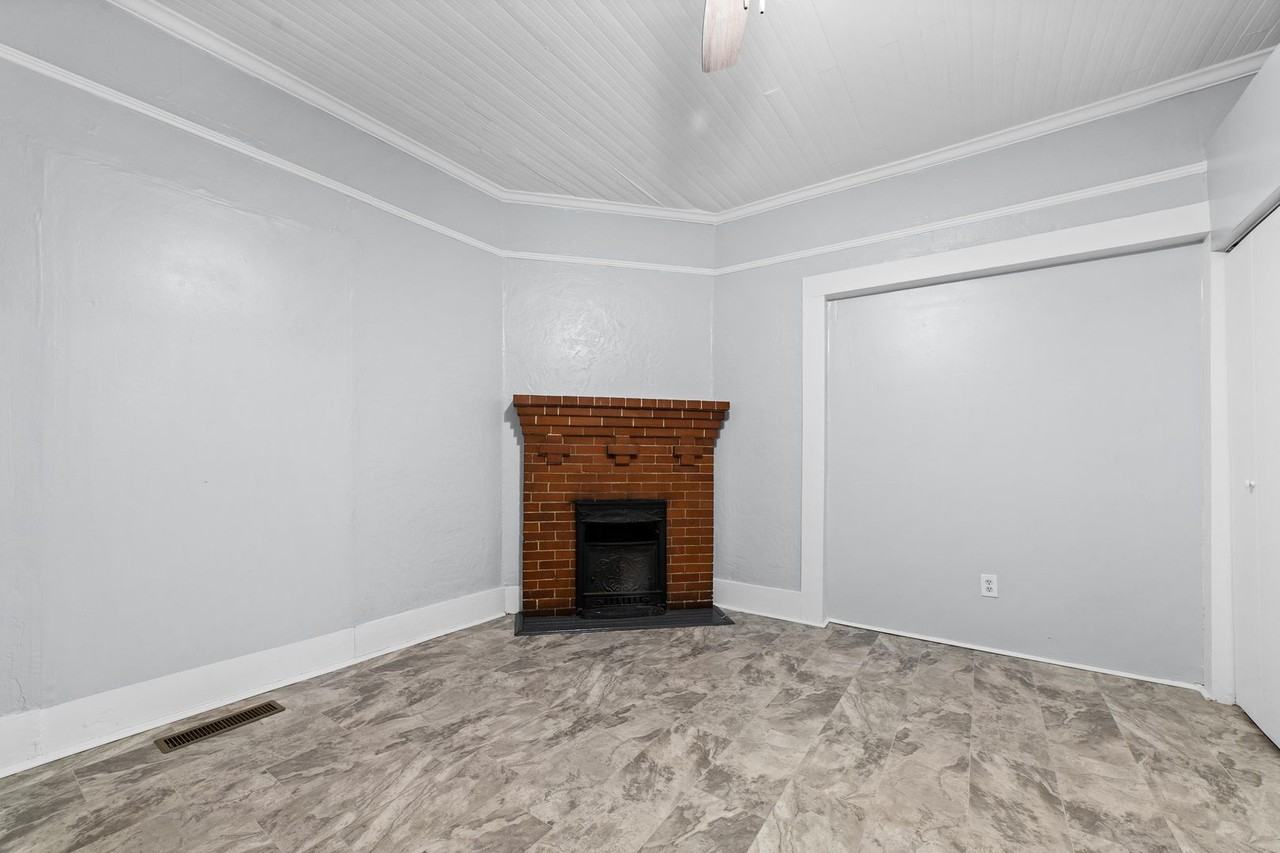 499 Boulevard Street - Photo 2 of 28