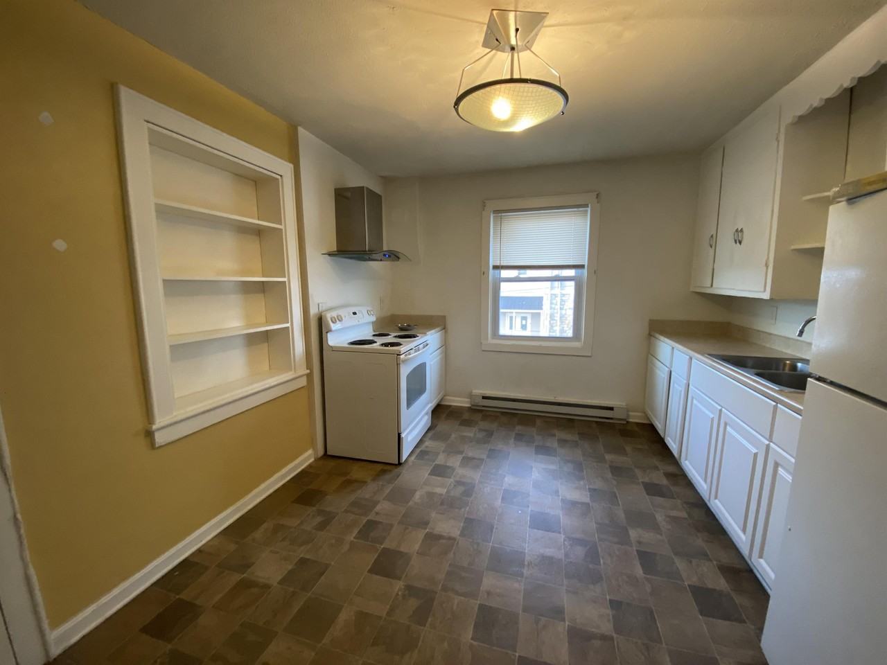 400 Mildred 2 - Photo 3 of 8