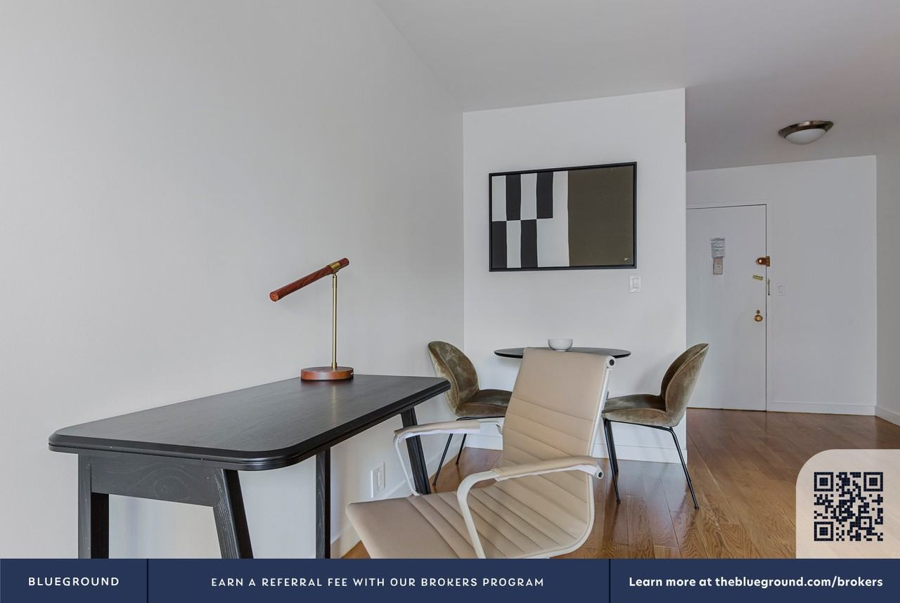 145 4th Avenue - Photo 5 of 23