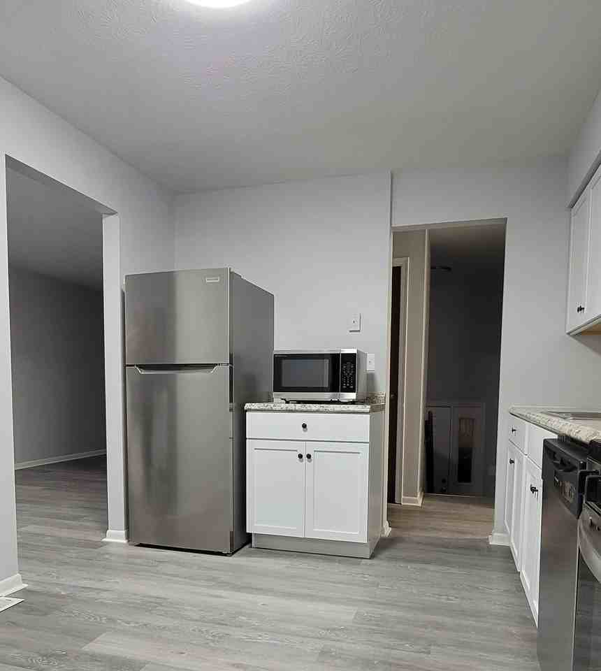 156 Breckenridge Dr #1 - Photo 4 of 13