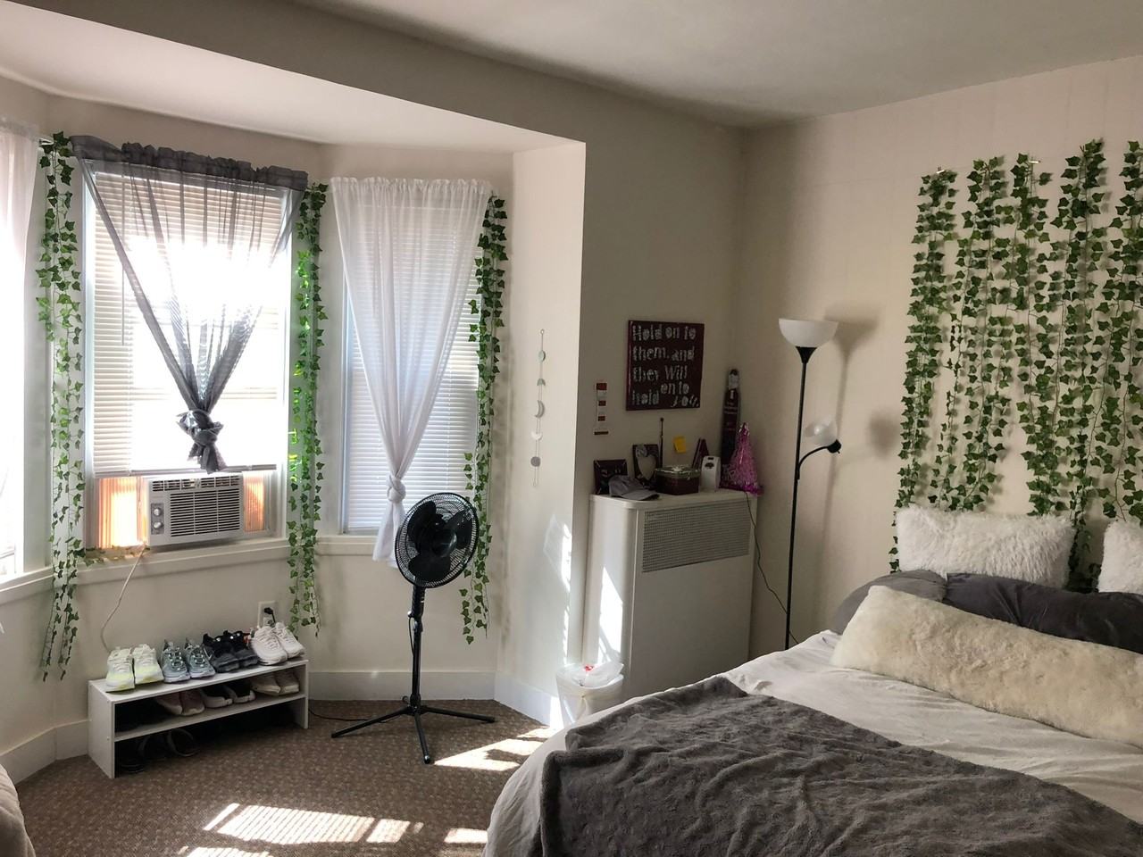 435 Montclair Ave - Photo 4 of 10