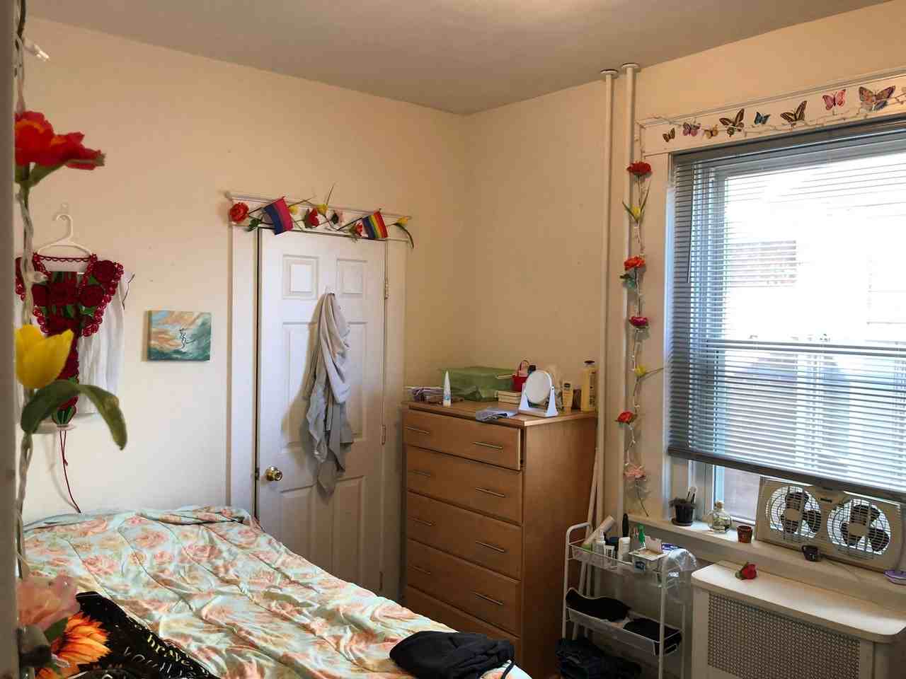 435 Montclair Ave - Photo 5 of 10