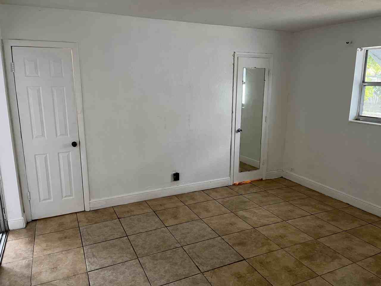 3165 Nw 40th Ct #3165 - Photo 2 of 3