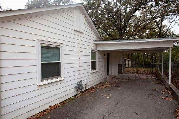 5305 Wood Street - Photo 3 of 10