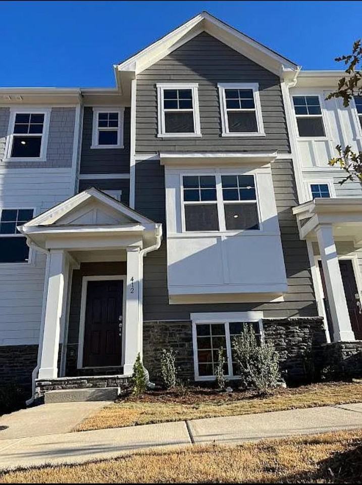 412 Odham Ln #412 - Photo 2 of 15