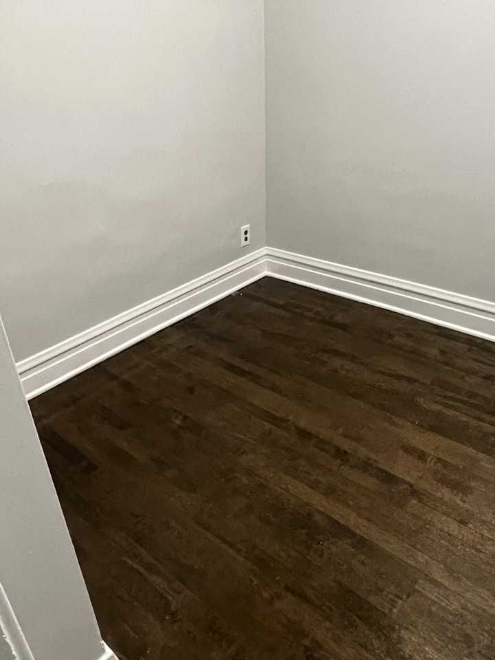 2141 S Fairfield Ave #2 - Photo 6 of 9