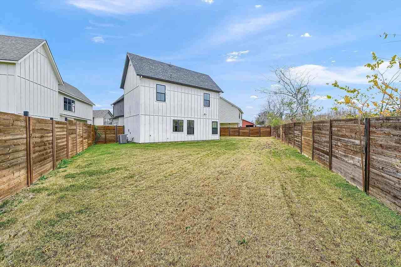 521 Saucer Dr #NA - Photo 4 of 28