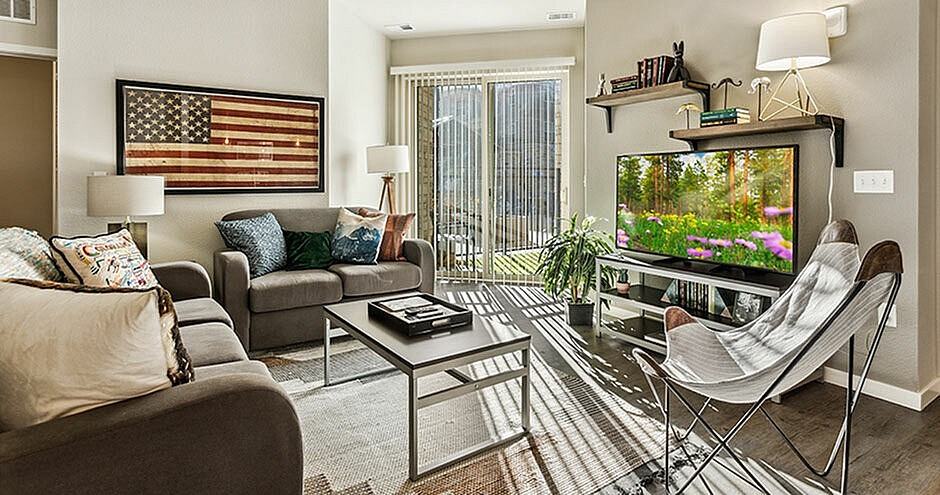 Stadium Apartments:  Off-Campus Student Housing - Photo 4 of 50