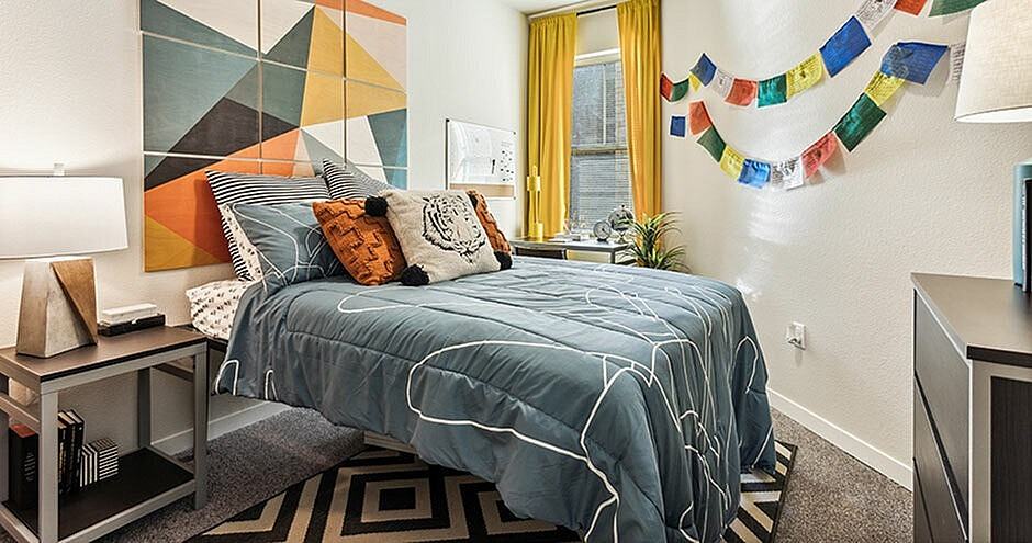 Stadium Apartments:  Off-Campus Student Housing - Photo 7 of 50