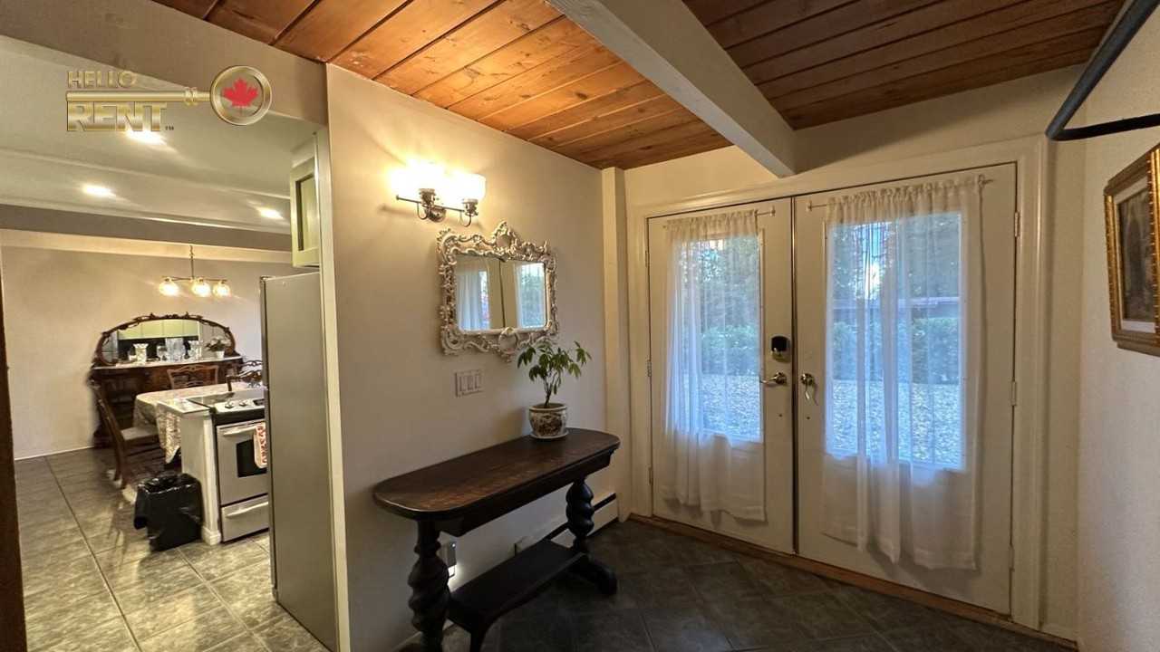640 East Queens Road - Photo 2 of 24