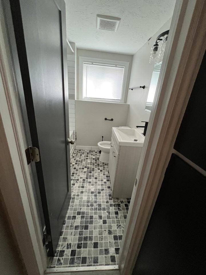 62 8th Streetunit 1 #1 - Photo 4 of 7