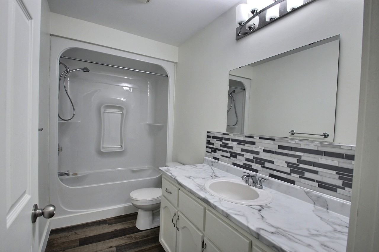 142 Alma St #A - Photo 3 of 7