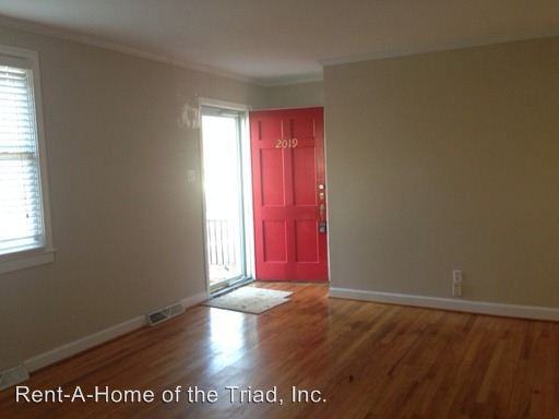 2019 Liberty Dr - Photo 2 of 12