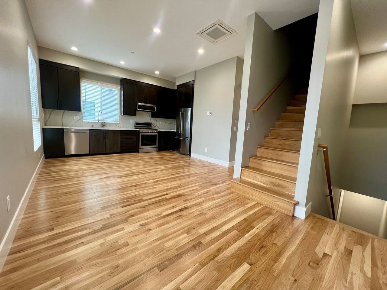 2961 E St #02 - Photo 2 of 29