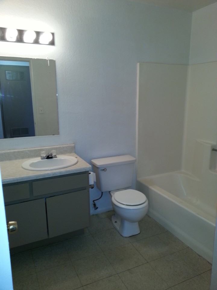 Ridgeview Apartments - Photo 3 of 6