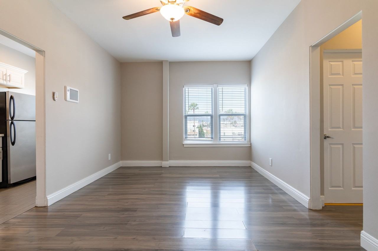 Modern & Cozy Studios in Koreatown - Photo 6 of 7