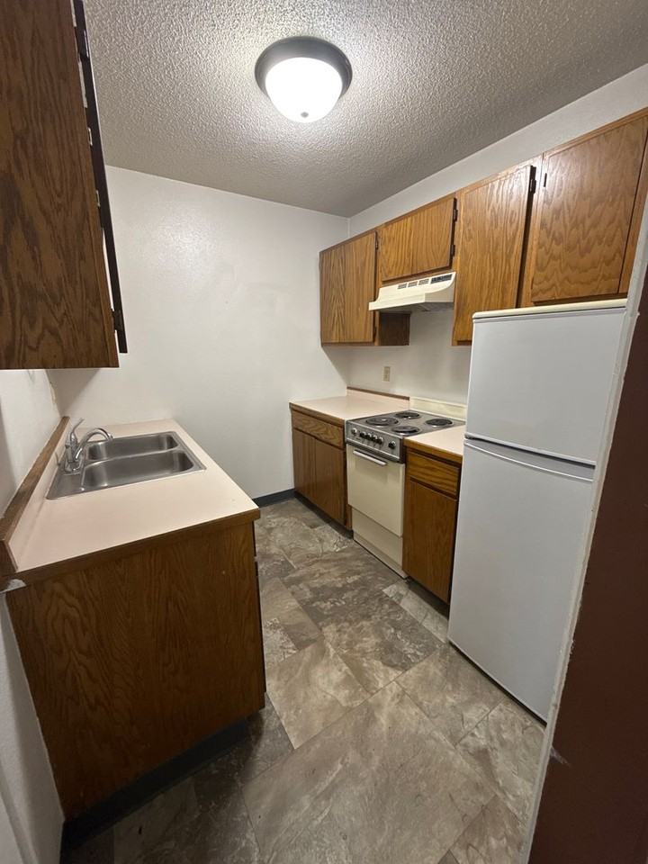 402 2nd Ave Nw #312 - Photo 3 of 8