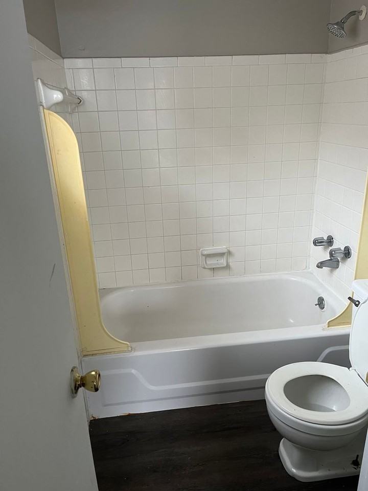 Chateau Apartments - Photo 5 of 8