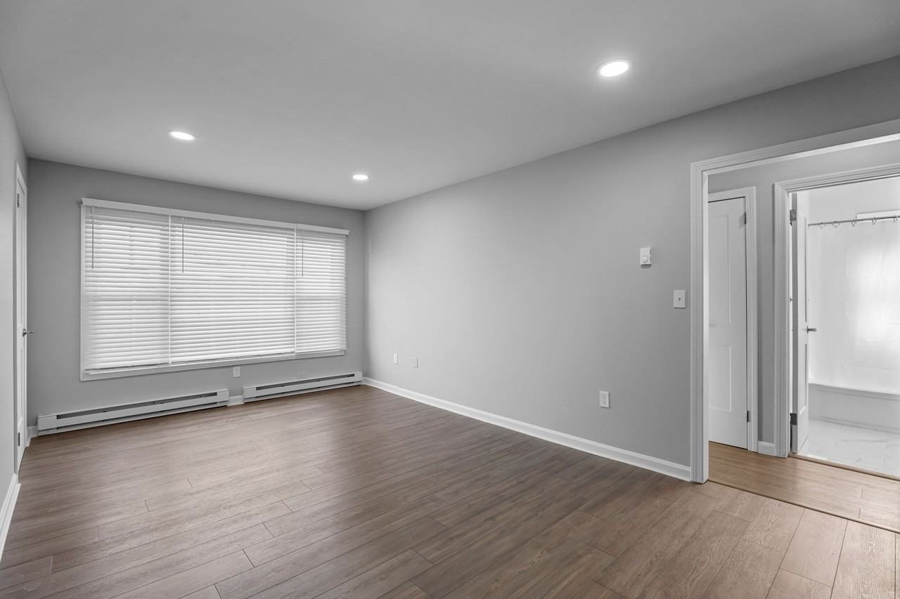 Camden Square - Photo 7 of 16