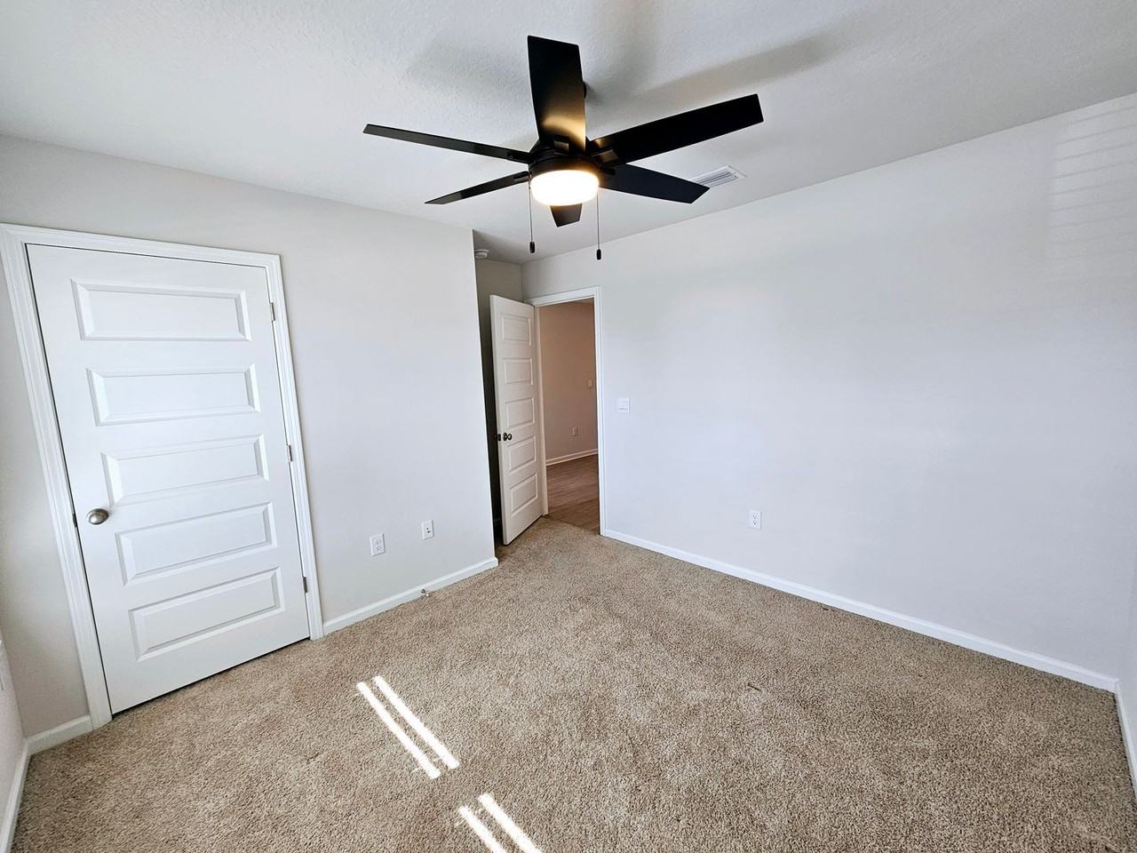 4953 Conner Ln - Photo 4 of 42