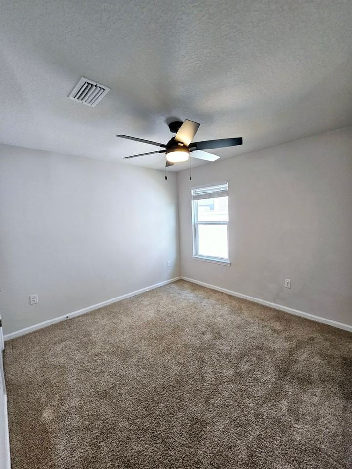 4953 Conner Ln - Photo 6 of 42