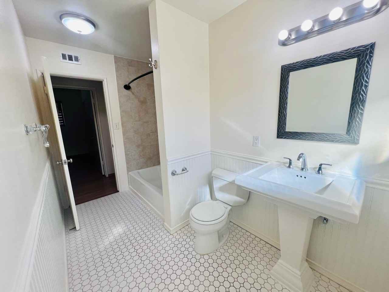 5051 Dubois Dr - Photo 5 of 9