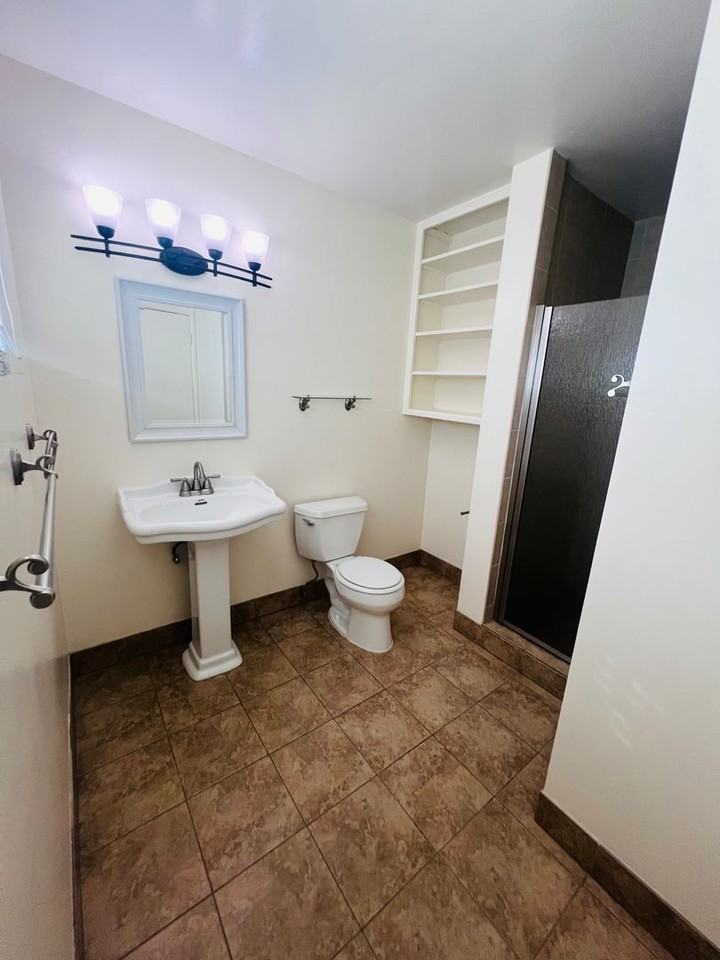 5051 Dubois Dr - Photo 7 of 9
